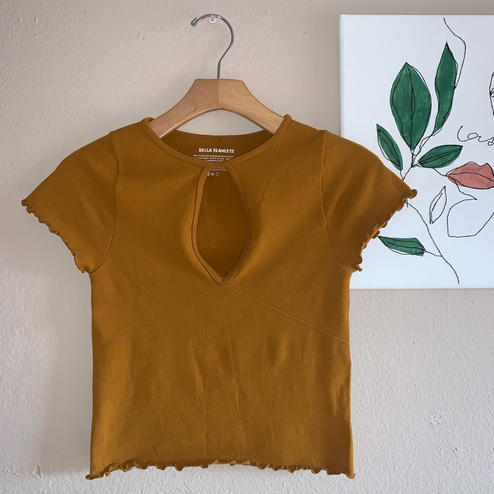 Brand: Bella Seamless🤎Size:Small🤎Color:Mustard🤎